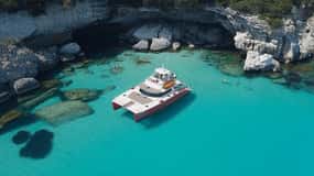 Croisière en catamaran direction les îles Lavezzi