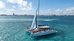 Isla Mujeres: Fiesta en barco, sólo adultos: todo incluido