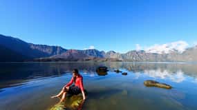 3d/2n trekking mount rinjani summit lake & hot springs