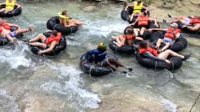 Montego Bay: Combo das cataratas do rio Dunn e tubagem no rio White