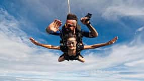 Pattaya: Dropzone Tandem Skydive Experience with Ocean Views