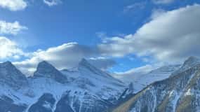 Canmore: 25-Minute Three Sisters Helicopter Tour