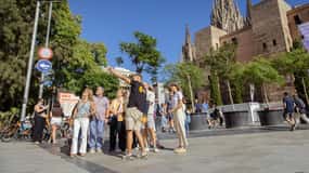Barcelone : visite guidée à pied de la ville avec un guide de la région
