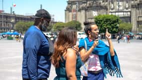 Mexico City: Zocalo Tacos Tour by Michelin-Star Chef Torres