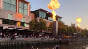 Melbourne: Yarra River Twilight Waterbike Tour