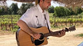 Albufeira/Porches/Vilamoura: Wine Tasting with Tapas & Music