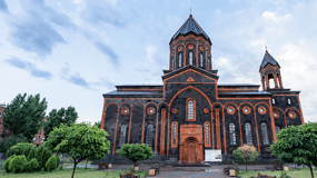 From Yerevan: Gyumri, City tour, Harichavank, Black Fortress