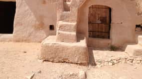 From Djerba: Day trip to Tataouine Chenini