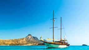 Rhodes: Cruise with 3 Stops, Lunch and Unlimited Drinks