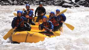 Aventura e sabor: Café da manhã, Rafting e Asado em Mendoza