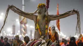 From Varanasi: 4-Day Guided Trip to Prayagraj Kumbh Mela