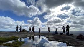 Perth: Darling Range Twin Peaks Hike with Morning Tea