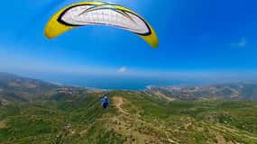 Malibu Hills to Beach: Tandem Paragliding Flight Adventure