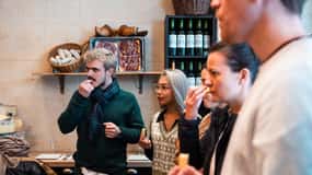 Bordeaux : Food and Wine Tour with local delicacies