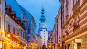 Братислава: фотографічний тур замками Словаччини та дегустація вин