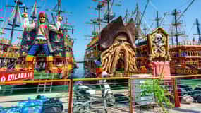 Alanya: Barca dei pirati con trasferimento, pranzo e bevande analcoliche