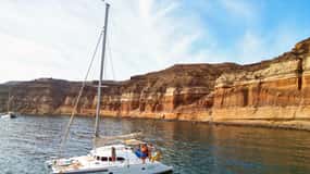 Santorini: Catamaran Cruise with Greek BBQ and Drinks