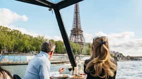 Paris : 3-Course Gourmet Dinner Cruise on Seine River