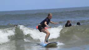 Tamarindo: Lezione di surf con un istruttore locale