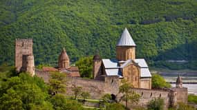 Шорттағы брюнеткалар порно Нудистердің және нудистердің суреттері