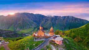 From Tbilisi: Guided Day Trip to Ananuri, Gudauri, & Kazbegi