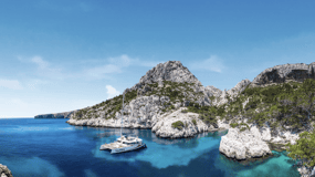 Marsella: Excursión de un día en catamarán con comida en las Calanques