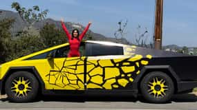 Los Angeles: 30-Minute Hollywood Sign Tesla Cyber Truck Tour