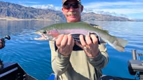 Lake Wānaka: 3 hour Fishing Adventure by Boat