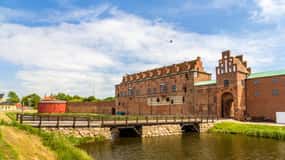 Copenhagen Day Trip to Malmo Old Town & Castle by Train/Car