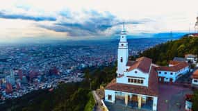PASSEIO POR BOGOTÁ CANDELÁRIA E MONSERRATE