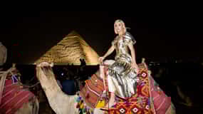 Cairo: Pyramids and Museum Tour with Sound and Light Show