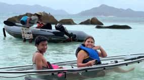 VISITEZ l'île de La Digue Transfert en bateau taxi et bicyclette gratuite !
