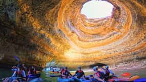 Benagil: Visita guiada de caiaque às grutas e à Praia da Marinha