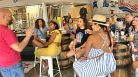Nashville: Taste of Nashville Food and Sightseeing Van Tour