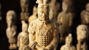 Xian: Bus Tour of Terracotta Warriors With Guide & Lunch