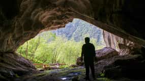 "Pëllumbas Cave, Erzeni Canyon & Petrelë Fortress Excursion"
