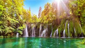 Da Zagabria: Escursione guidata ai laghi di Rastoke e Plitvice