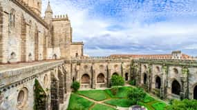 Évora Full Day Tour