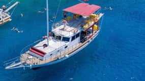 Bodrum: Peninsula Private Boat Tour with Lunch