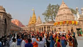 From Delhi: Same Day Varanasi Tour By Flight With Boat Ride