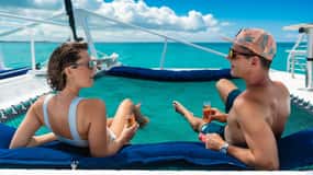 Providenciales: Half-Day Catamaran Sailing Trip with Snorkel