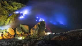 Overnight Private Guided Tour: Bali to Mount Ijen's Crater
