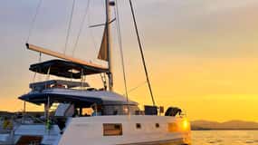 Chania: Afternoon Catamaran trip - Dinner, Drinks & Sunset