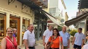Kalamata: Private Highlights Walking Tour with Snacks