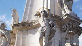 Wandeltour door Budavár: standbeelden, verhalen en mythen!