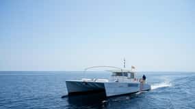 Calpe: Motorcatamaran met zwemstop en optionele maaltijd