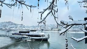 Koblenz: Weihnachtliche Bootstour mit Glühwein