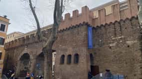 Secrets of the Passetto: Vatican's Hidden Path of Mystery