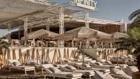Zakynthos: Infinity Beach Club-dagskort med mad og drikkevarer