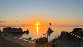 Lagos: Sunrise SUP Tour to the Ponta da Piedade Caves